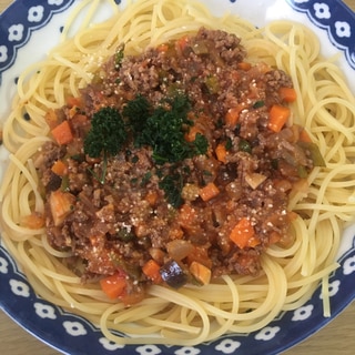 子どもにも野菜を。　ミートソーススパゲッティ